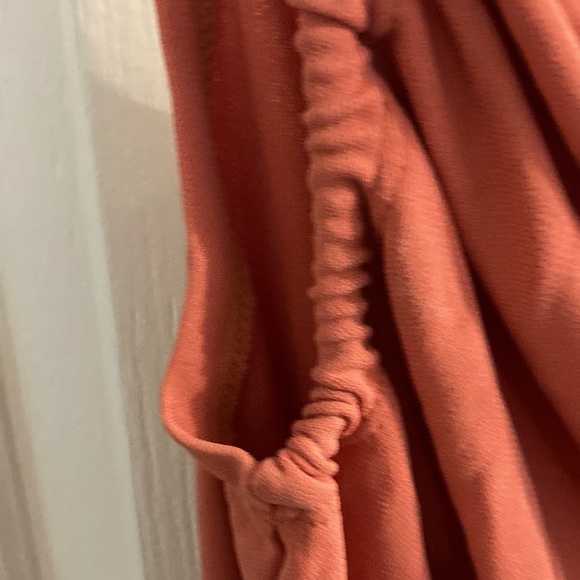 Banana Republic peach tank - Picture 3 of 4